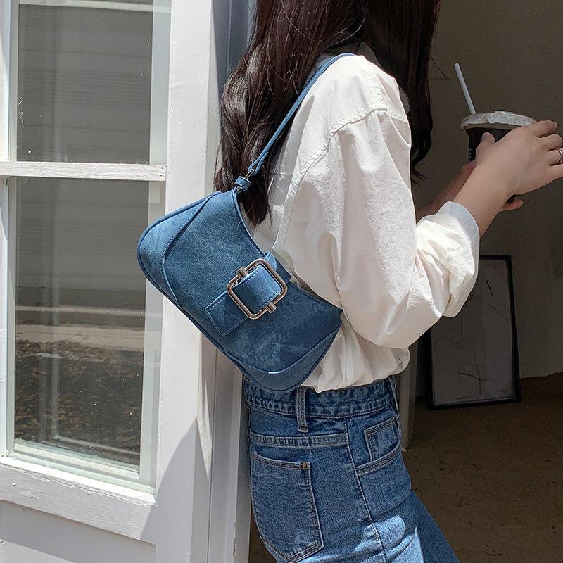 Retro Baguette Bag | Underarm Baguette Bag | Badhoni