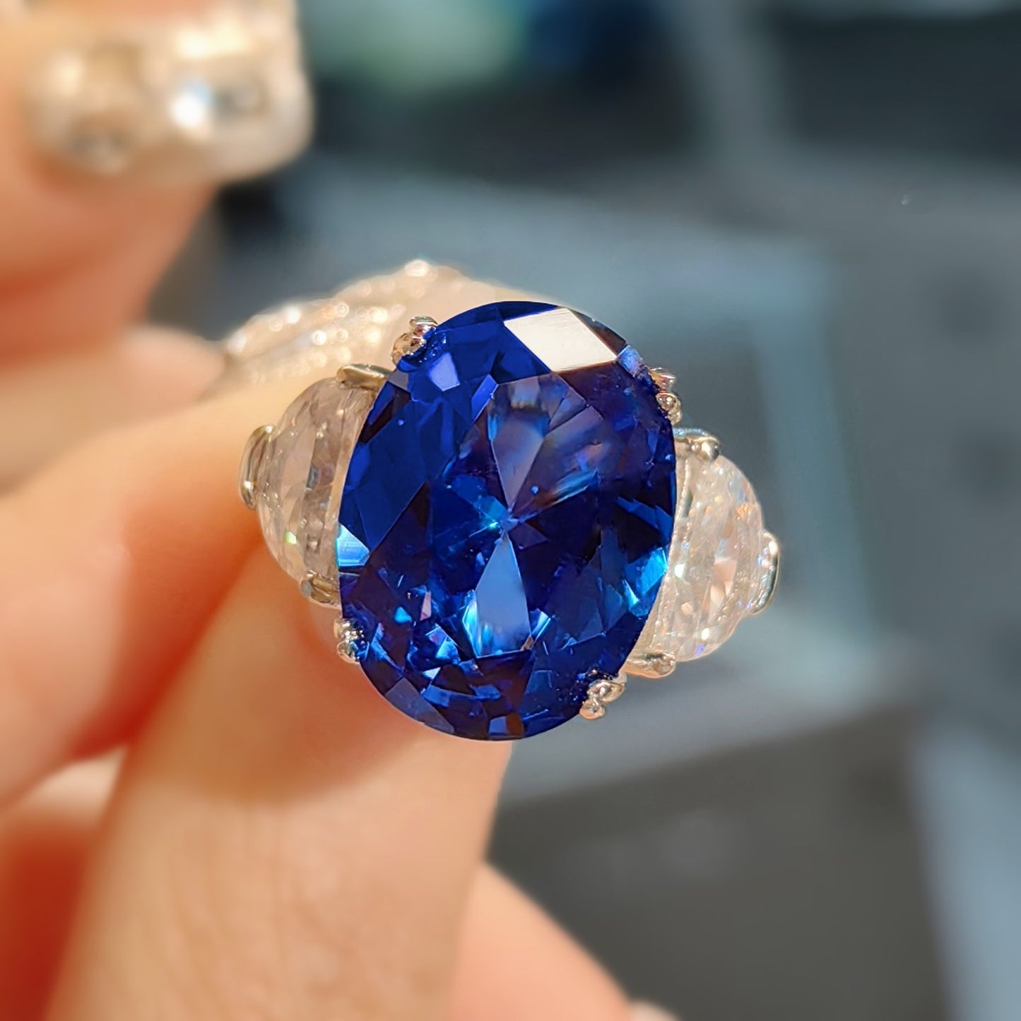 Fashionable Light Luxury Royal Blue Spinel Ring With Simple Temperament