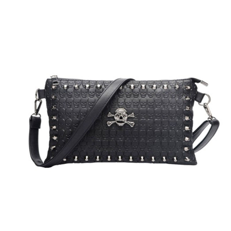 Beautiful 🤩 Skull Bag Embossed Chain Trend