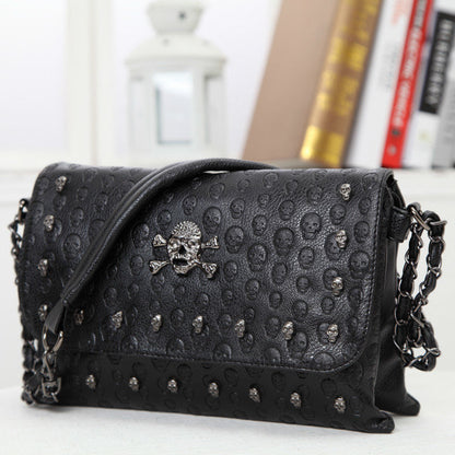 Beautiful 🤩 Skull Bag Embossed Chain Trend
